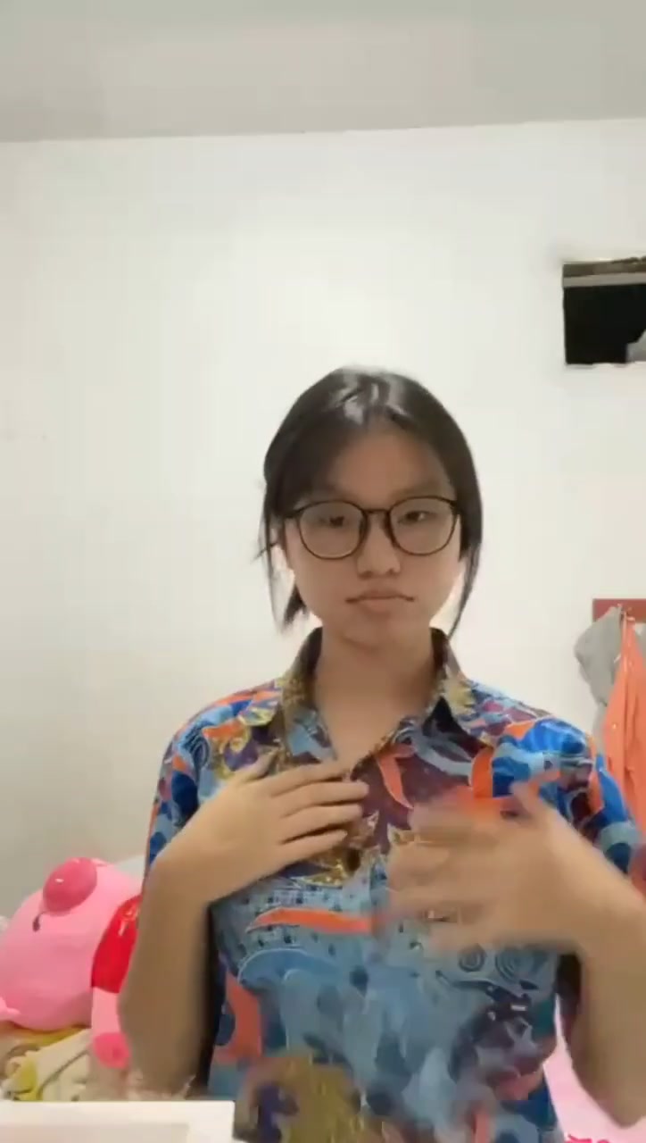 Cewek Chindo Pamer Nenen Pink