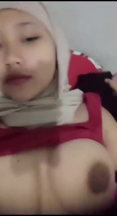 VCS Pacar Jilbab Toge di Kamar Sendirian Sange